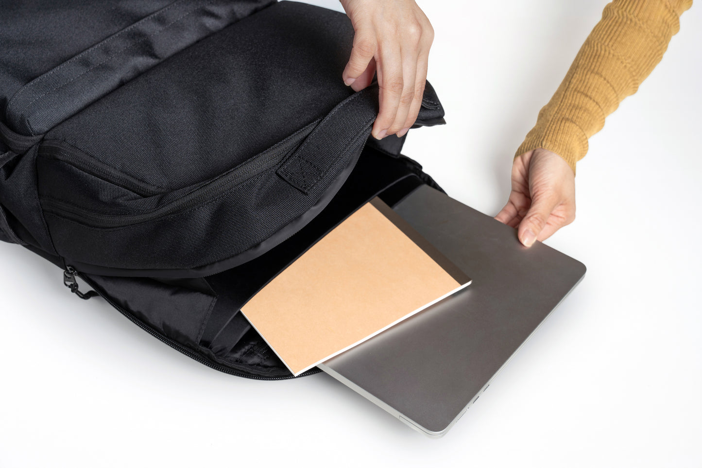 axel｜RIRONE BACKPACK